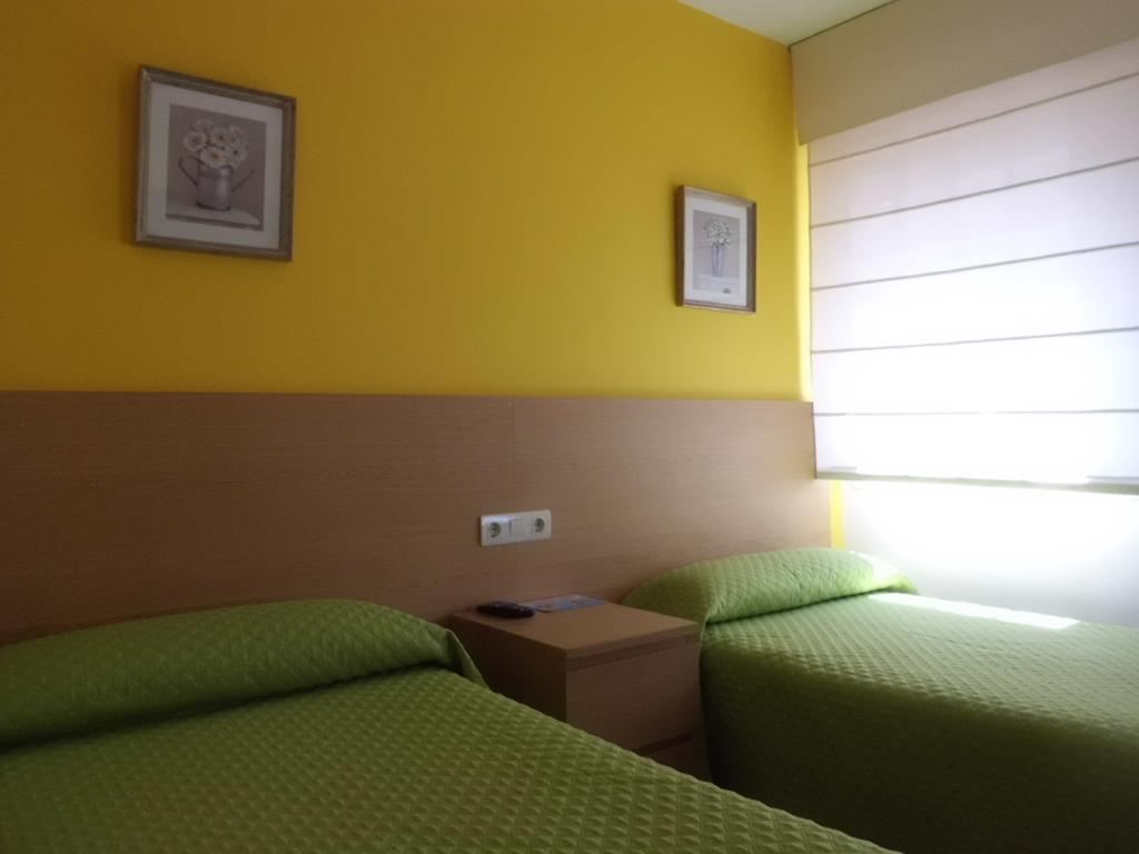 Hostal Caracas Lalín Exterior photo